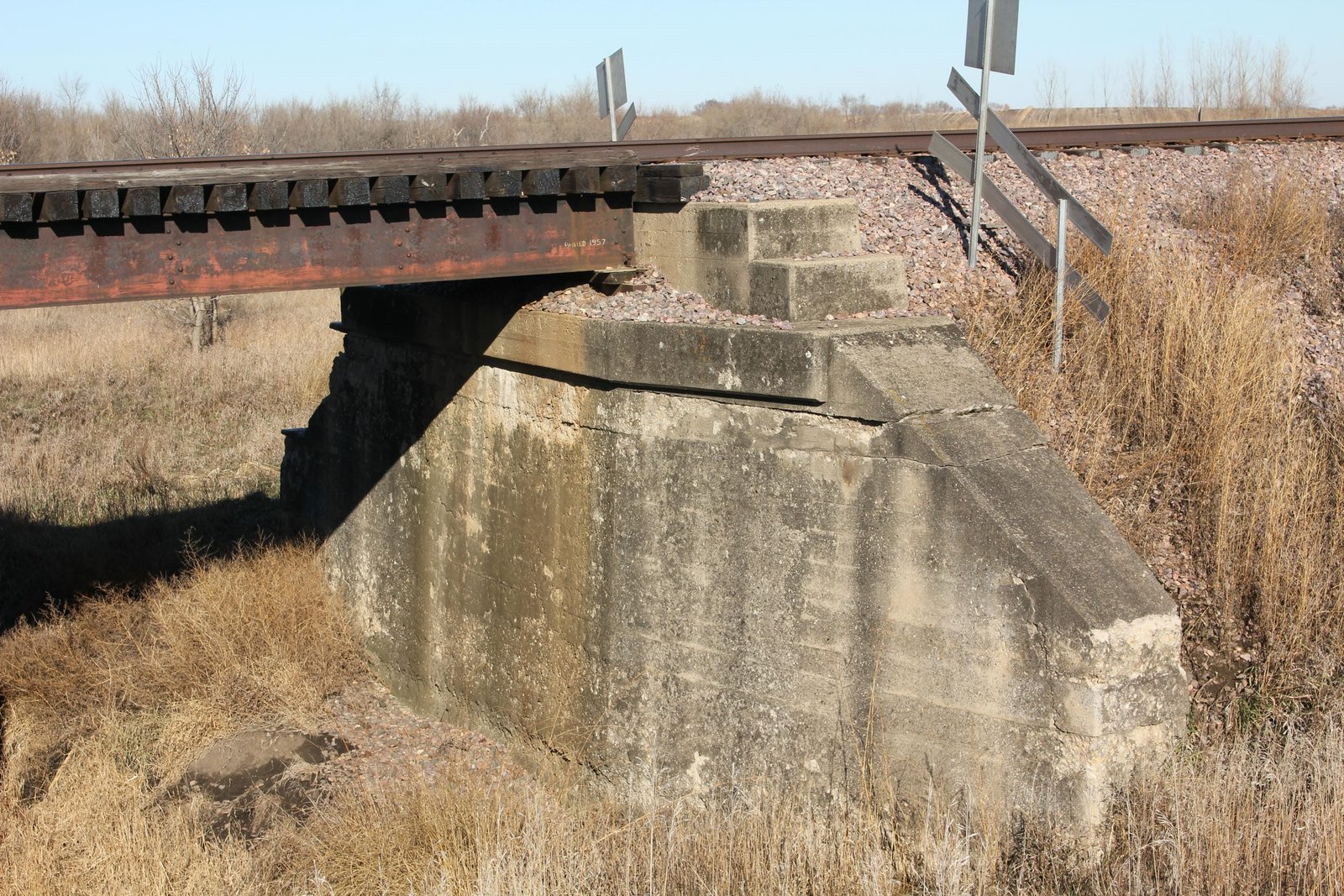 North abutment